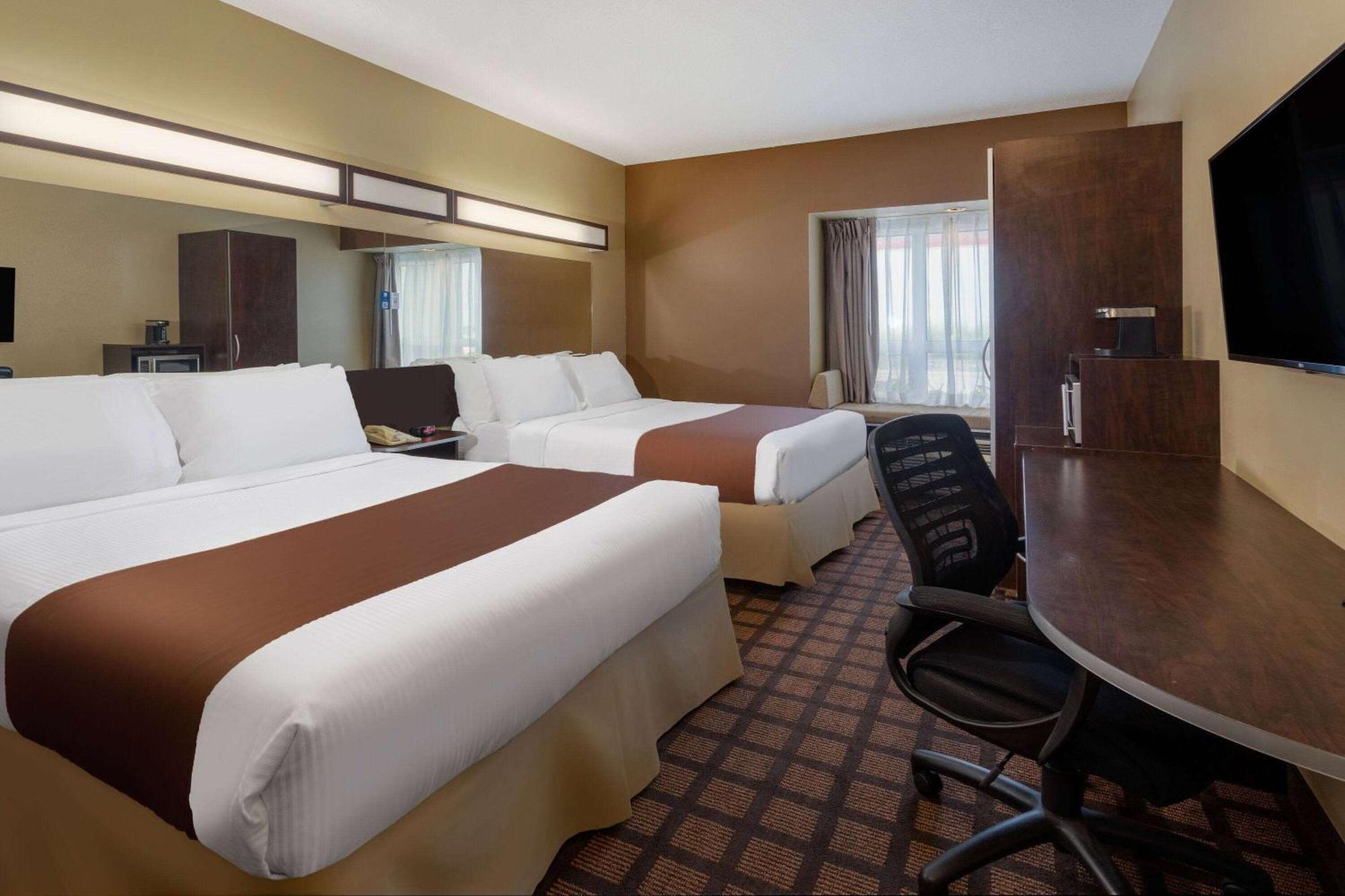 Microtel Inn & Suites By Wyndham - Timmins Exterior foto