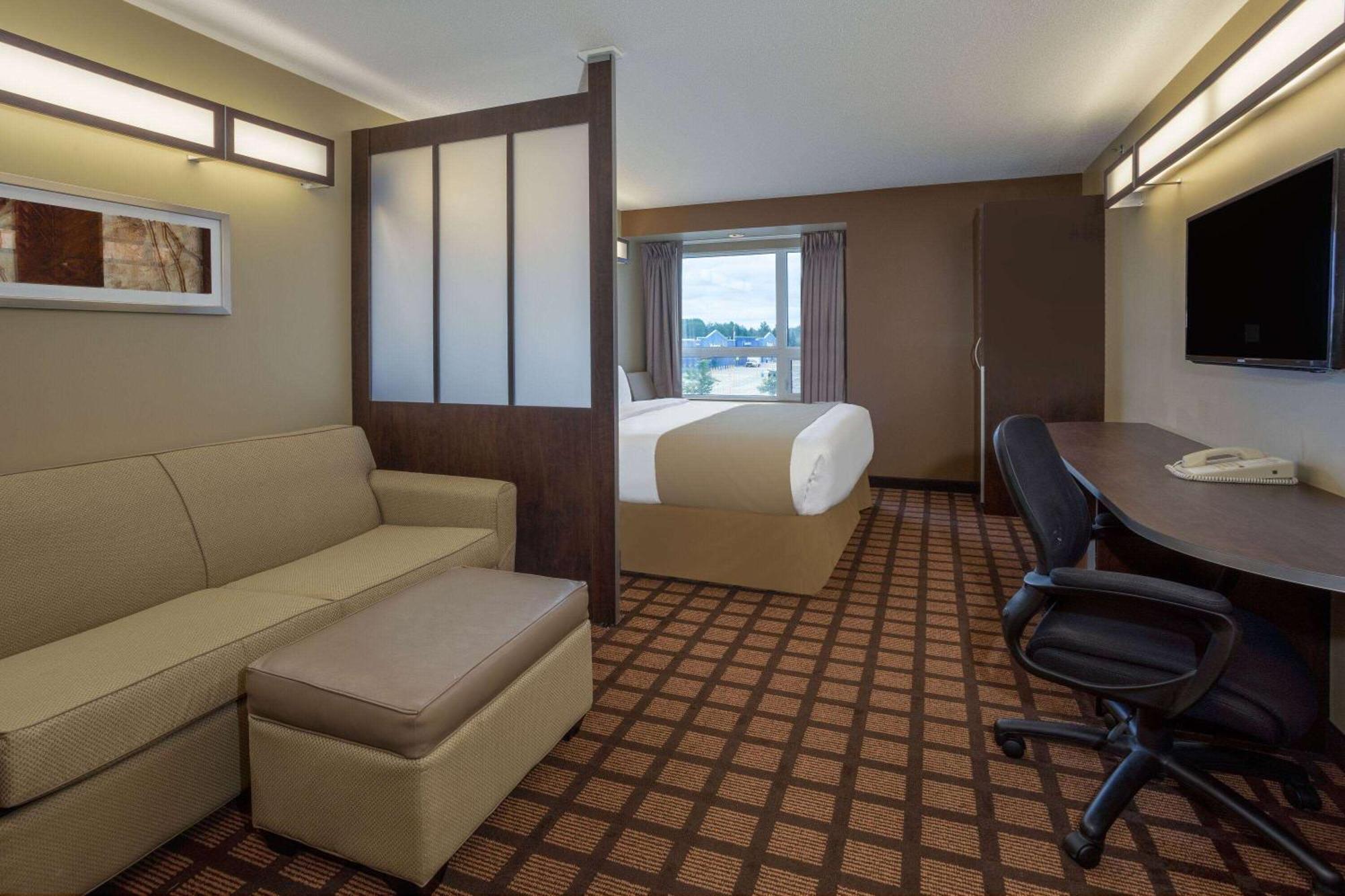 Microtel Inn & Suites By Wyndham - Timmins Exterior foto
