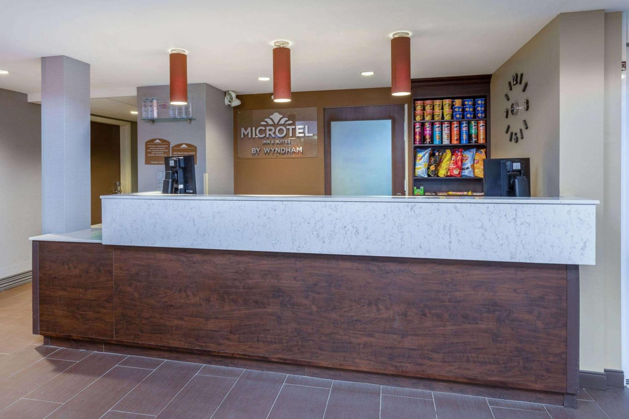 Microtel Inn & Suites By Wyndham - Timmins Exterior foto