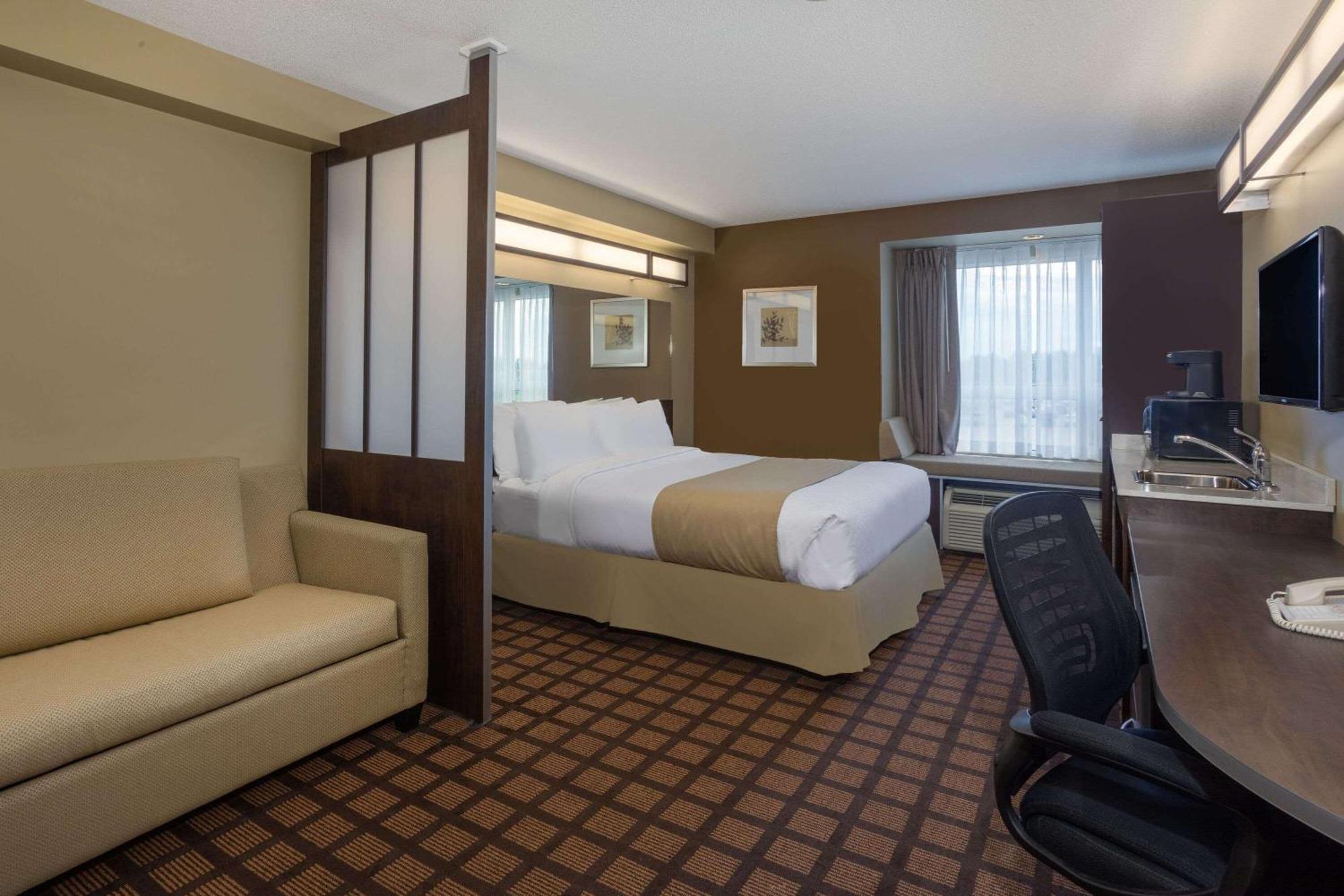 Microtel Inn & Suites By Wyndham - Timmins Exterior foto